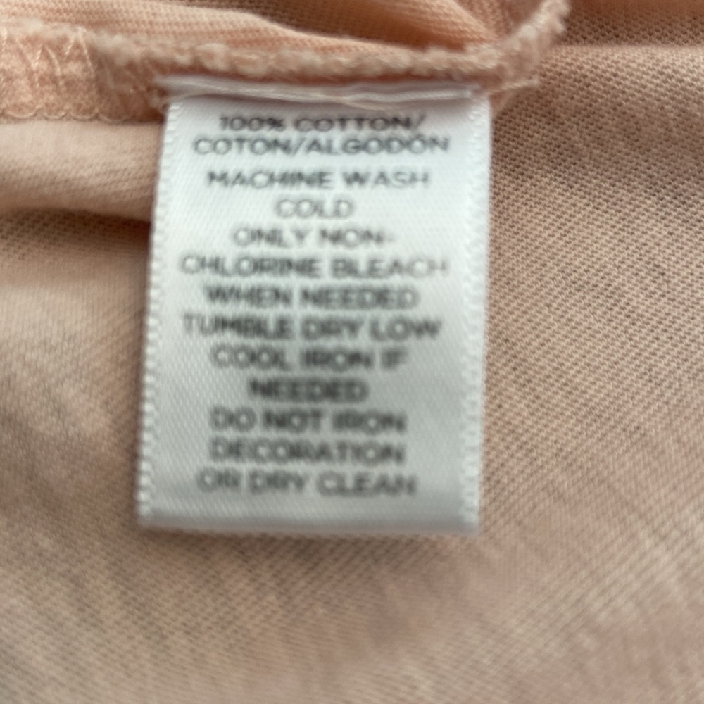 Pretty in pink! This blouse is a beautiful shade and versatile. LOFT, Size S - Picture 5 of 8